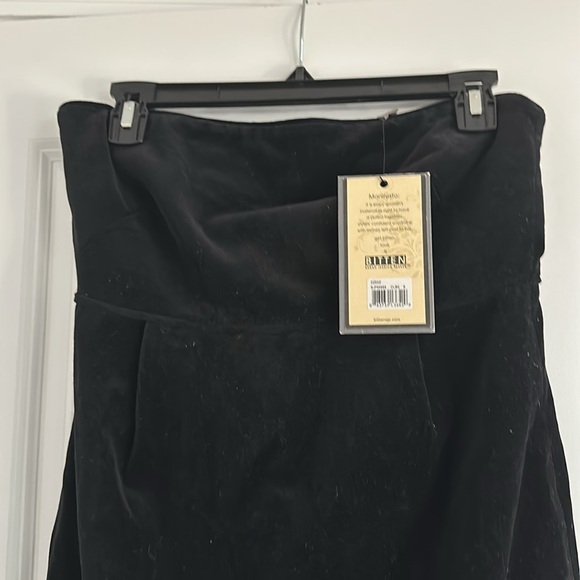 Black strapless velvet dress - Picture 2 of 3